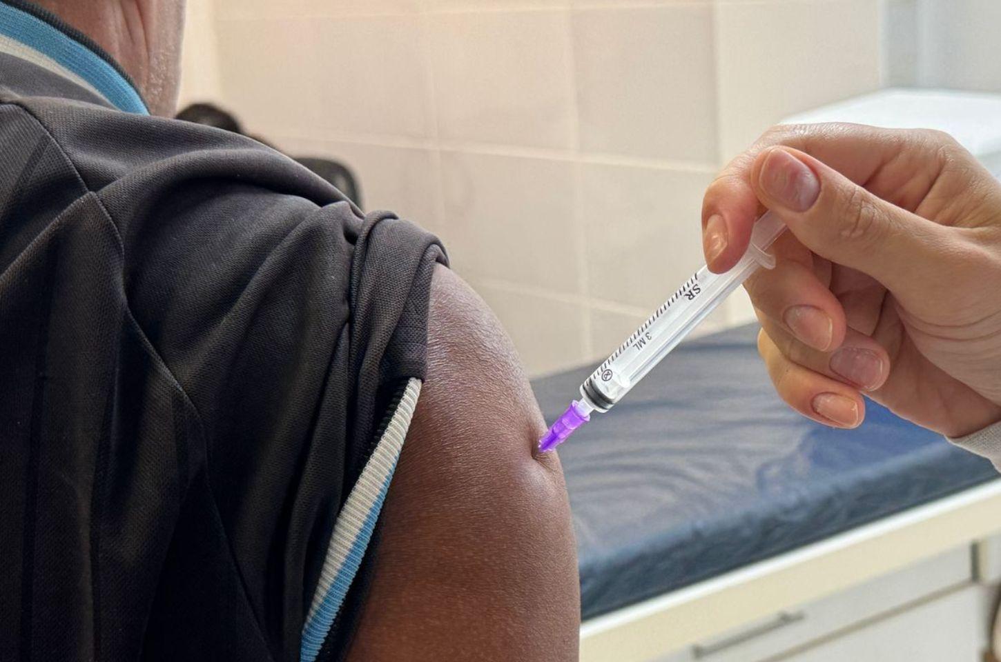 Unidade Móvel da Saúde estará neste sábado no Largo dos Estudantes Sônia Chemale para a Campanha de Vacinação Contra Gripe