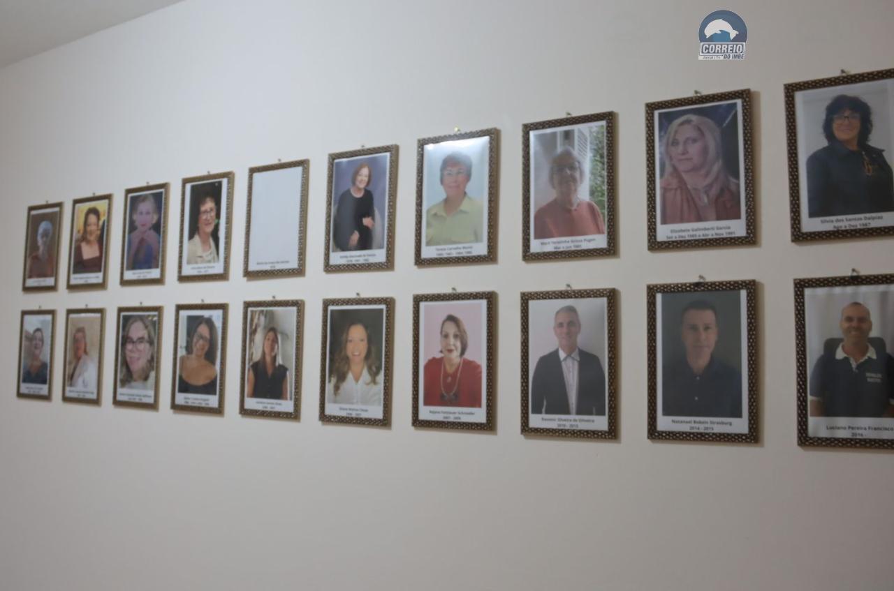 ESCOLA MUNICIPAL OSVALDO BASTOS FESTEJA 100 ANOS COM INAUGURAÇÃO DA GALERIA DE EX-DIRETORES