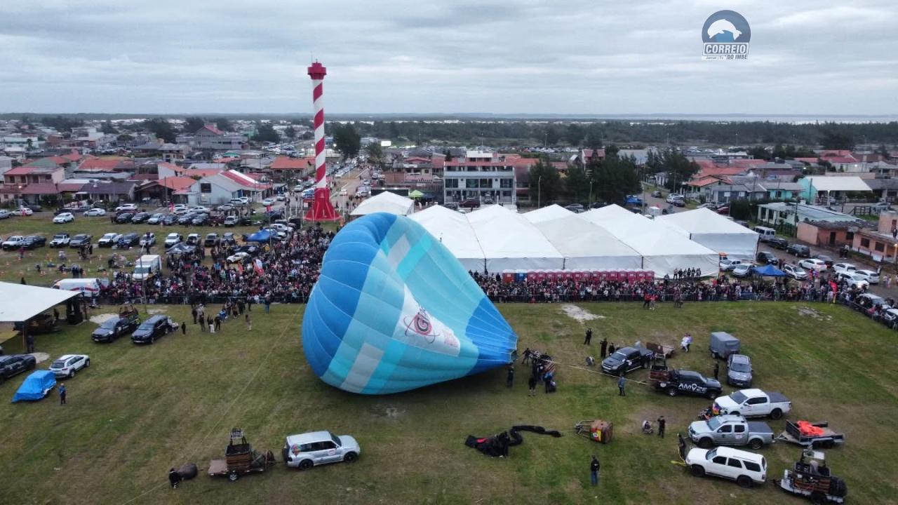Festival de Balonismo está reunindo milhares de pessoas no Parque do Farol!