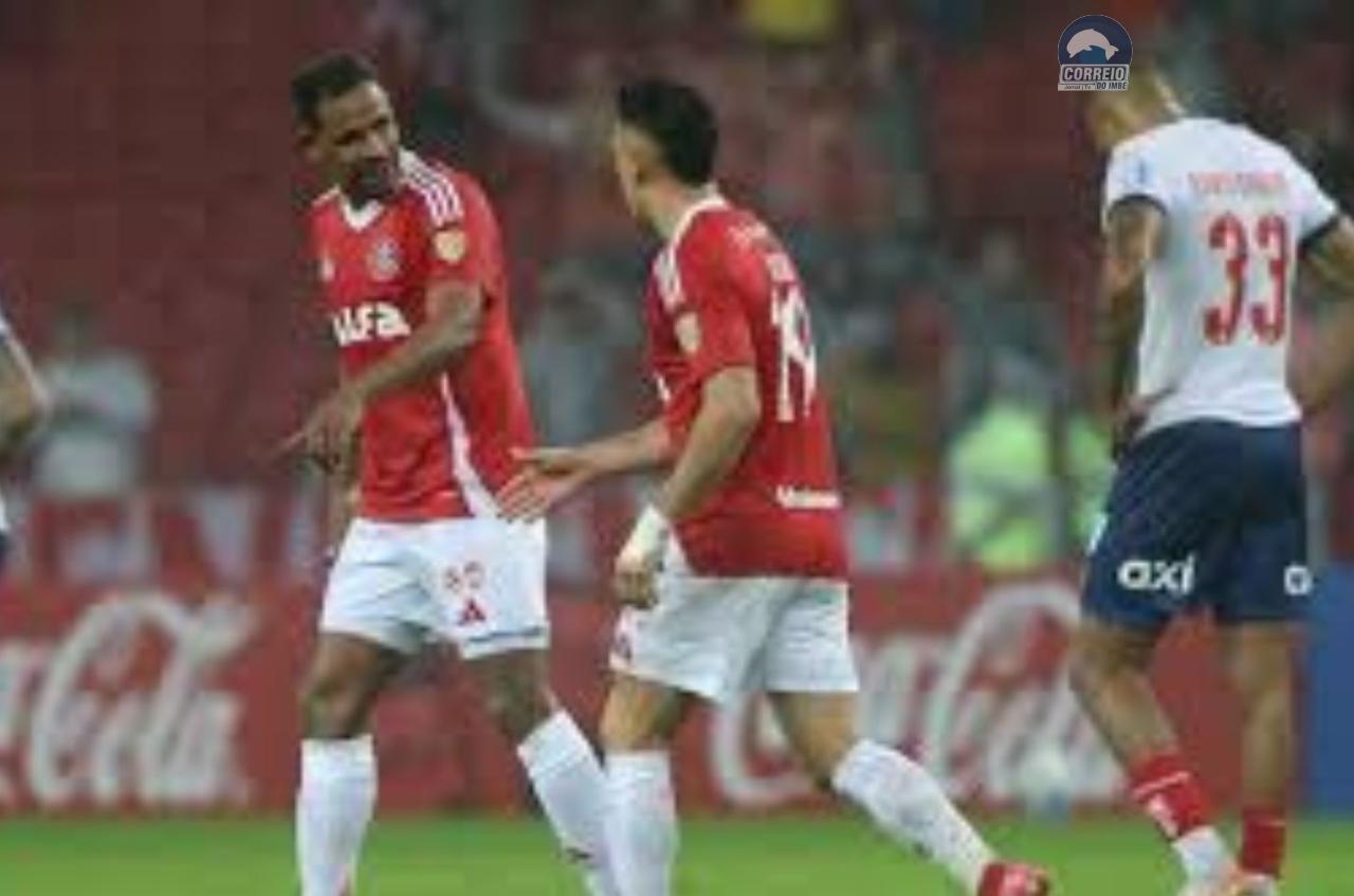 Inter vence o Bahia e avança na Libertadores como líder do grupo