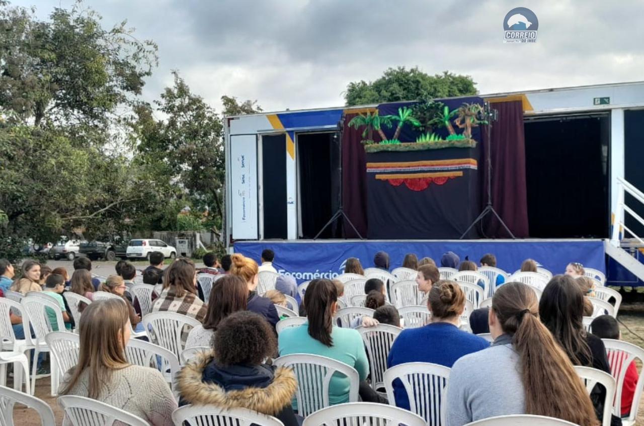 Mais de 660 crianças e adultos vivenciaram as atrações da RecreArte, do Sesc, em Maquiné