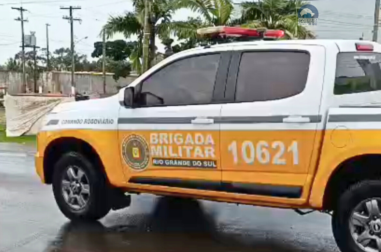 MOTOCICLISTA MORRE APÓS PERDER CONTROLE E COLIDIR COM ÁRVORES