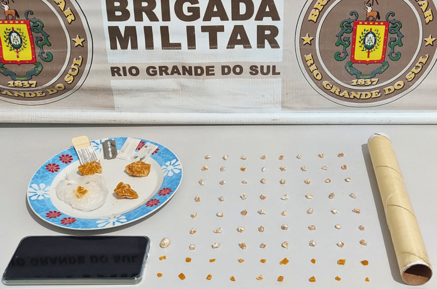 Mulher com histórico criminal é presa por tráfico de crack em Osório