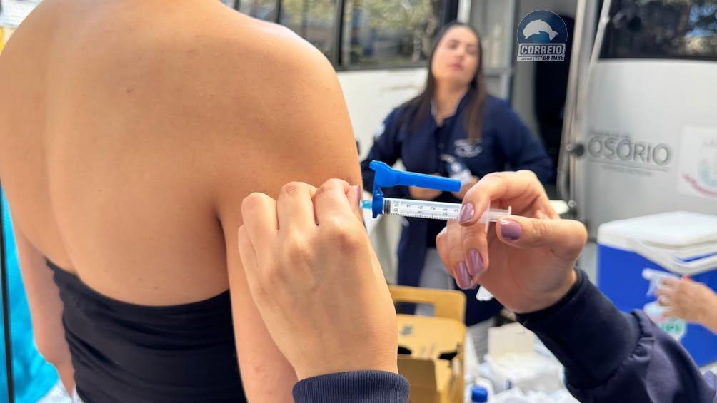 SECRETARIA DA SAÚDE VAI DISPONIBILIZAR VACINAÇÃO CONTRA A GRIPE NA VILA OLÍMPICA E NO LARGO DOS ESTUDANTES NO PRÓXIMO SÁBADO