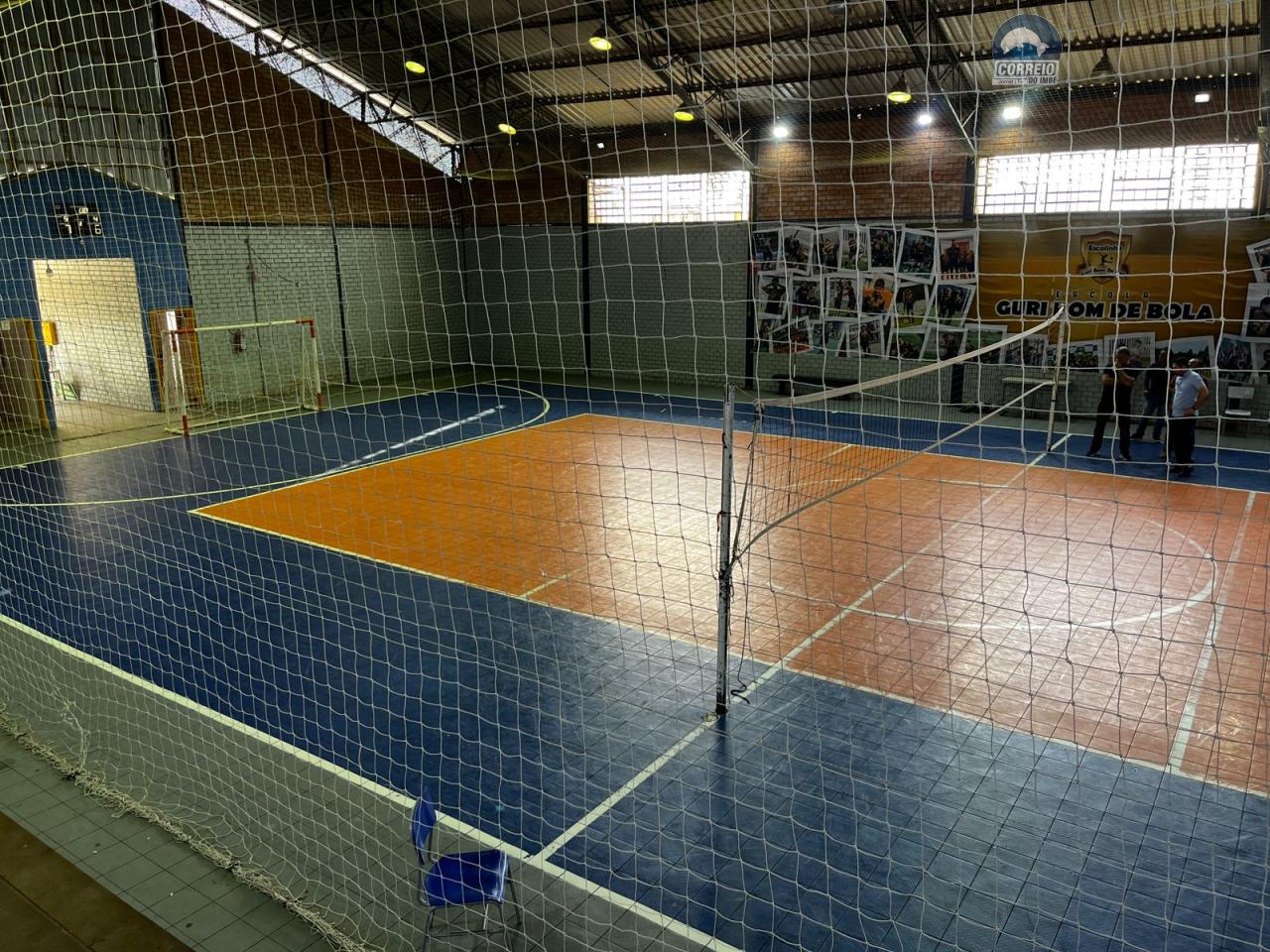 SECRETARIA DE EDUCAÇÃO INICIA ESTUDOS PARA IMPLANTAÇÃO DE PISOS MODULARES EM QUADRAS ESPORTIVAS MUNICIPAIS