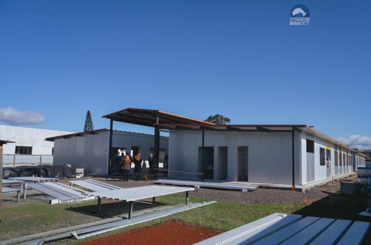 Em Capão da Canoa, vice-governador vistoria obras de ampliação na Escola Estadual de Ensino Médio Capão Novo