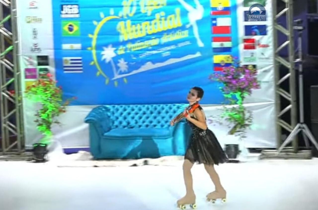 Patinadora de Imbé conquista medalhas de prata no Mundial de Patinação Artística