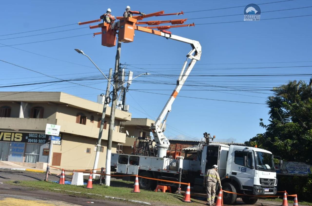 CEEE Equatorial realiza inventário da rede de distribuiçãona cidade de Imbé