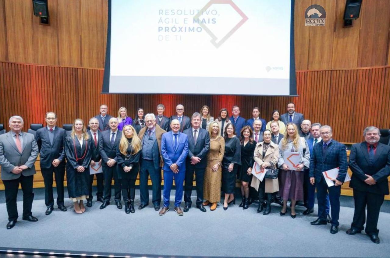 Empossados 10 novos procuradores de Justiça, integrantes eleitos para o Conselho Superior do MPRS e coordenadores de Procuradorias de Justiça