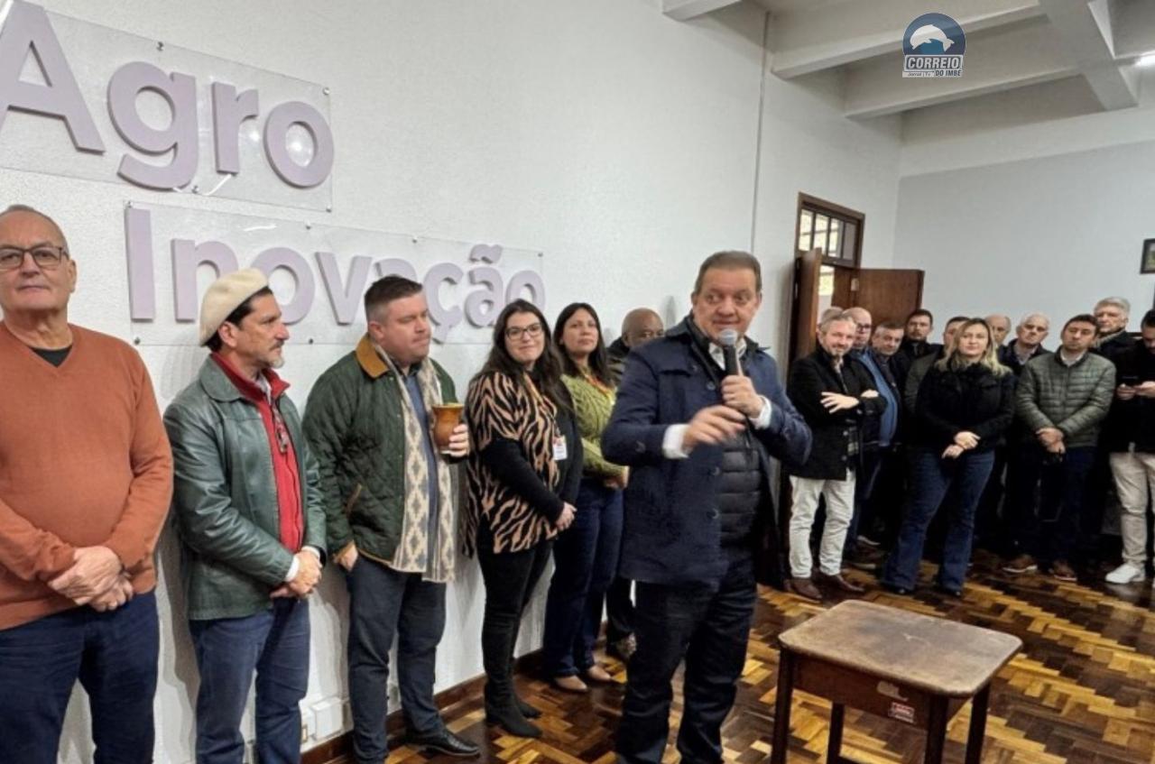 Governo do Estado assina novos convênios com 48 municípios para recuperação de estradas rurais, Terra de Areia será uma das Contempladas