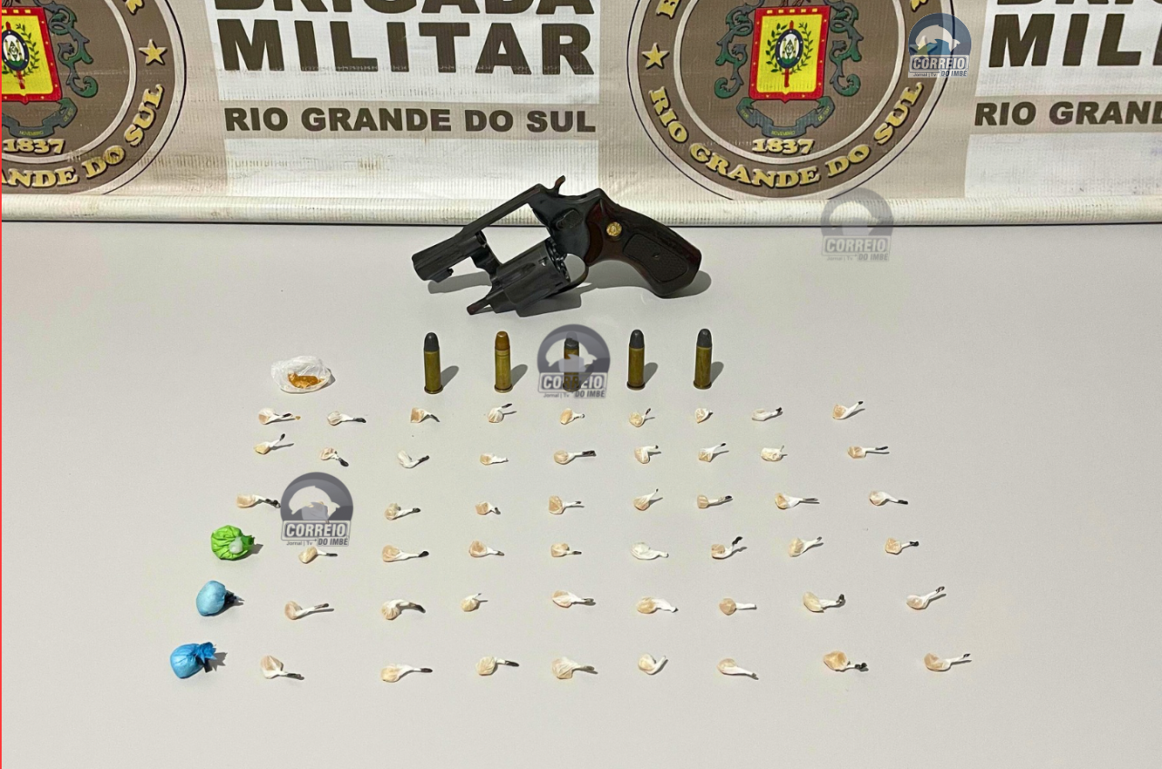 Homem é preso por tráfico de drogas e porte ilegal de arma em Atlântida Sul, Osório