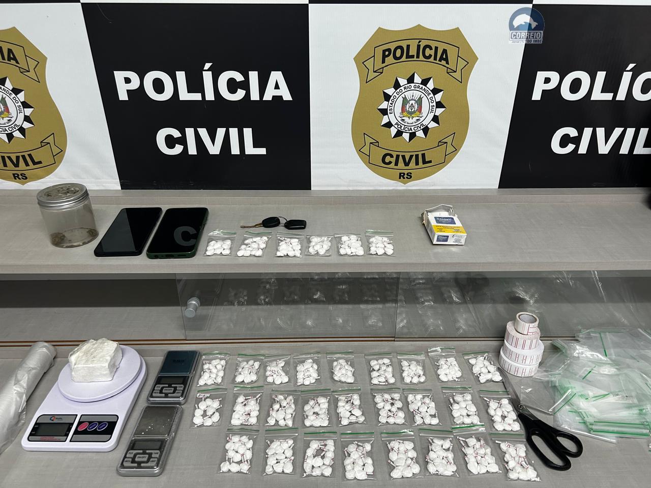 POLÍCIA CIVIL PRENDE DUAS PESSOAS POR TRÁFICO DE DROGAS EM IMBÉ