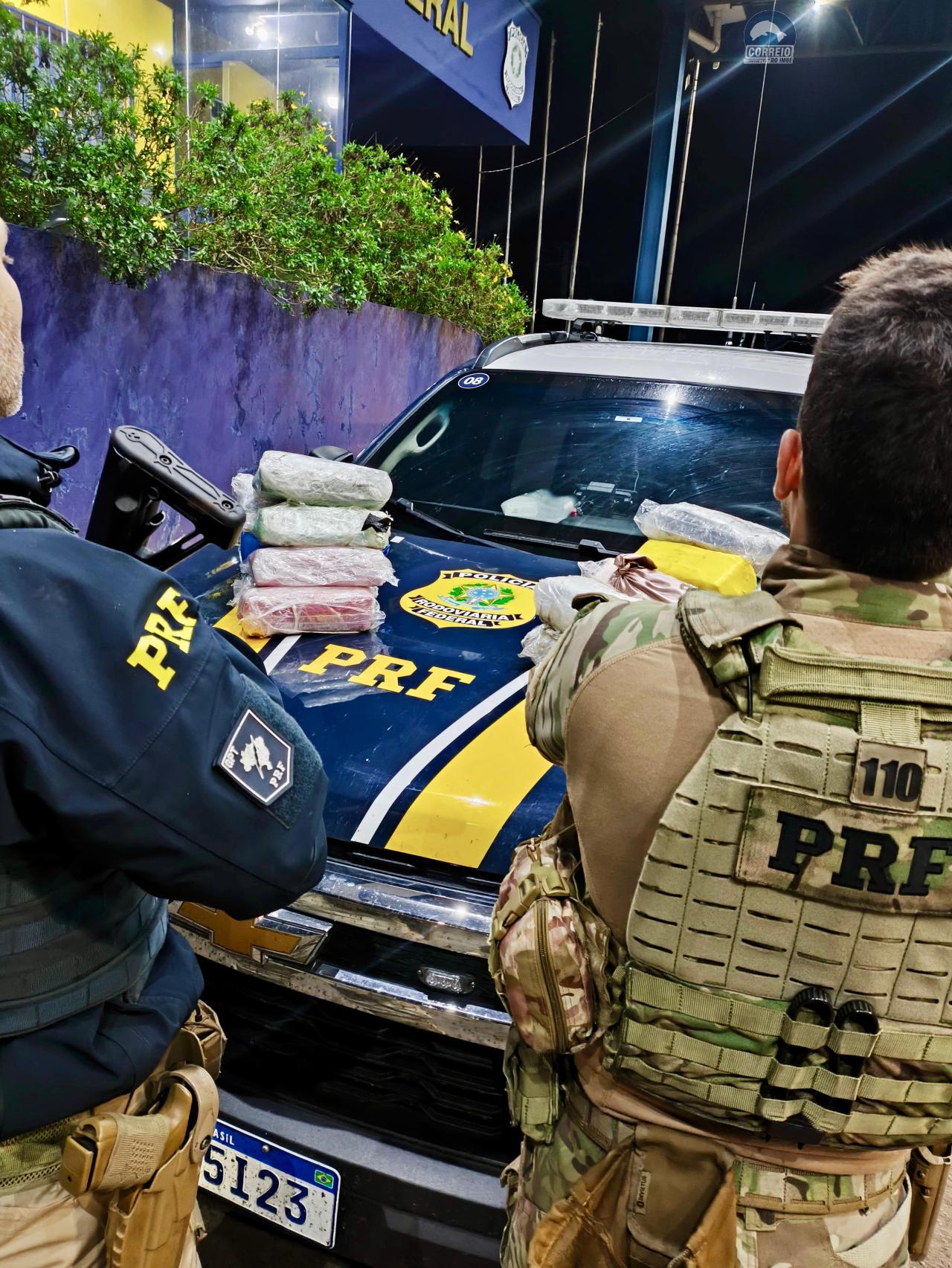 PRF prende três traficantes com 23 quilos de cocaína em Osório.
