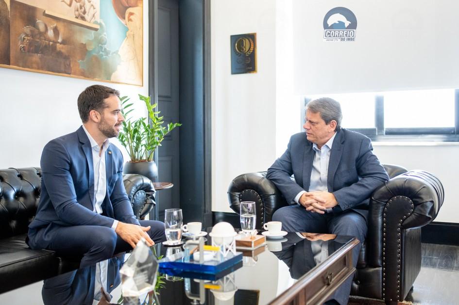 Em encontro em São Paulo, Leite e Tarcísio destacam concessões como caminho para desenvolvimento