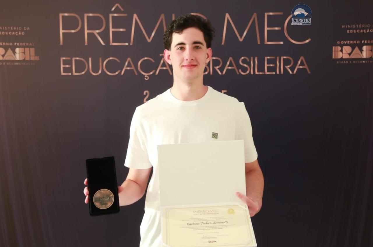 Estudante formado no campus de Osório recebe Prêmio MEC  da Educação Brasileira