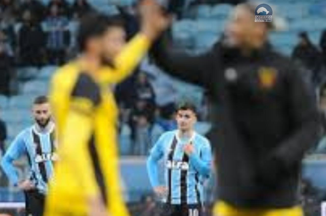 Grêmio sofre derrota melancólica para o lanterna Sport e recebe muitas vaias na Arena