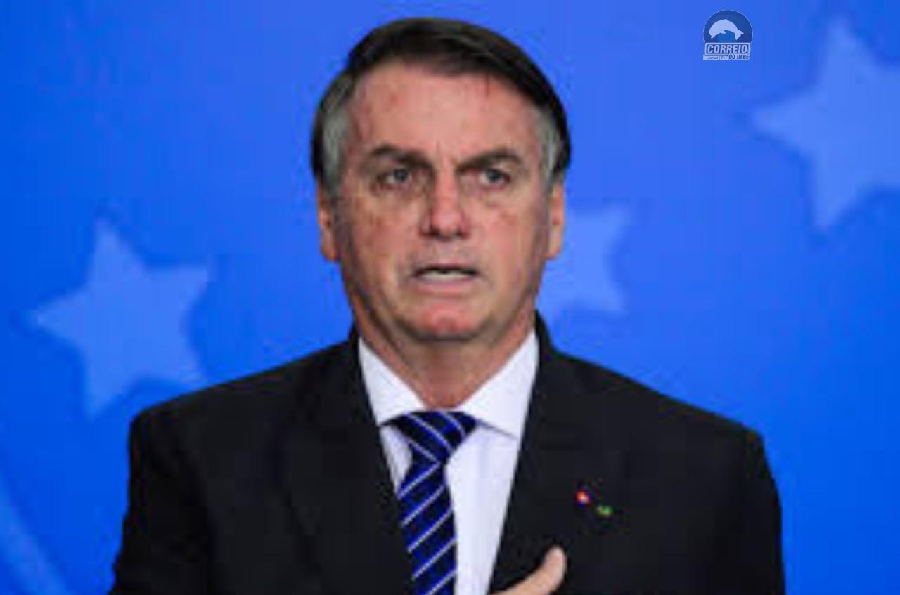 Moraes decreta prisão domiciliar de Jair Bolsonaro; PF faz buscas na casa do ex-presidente