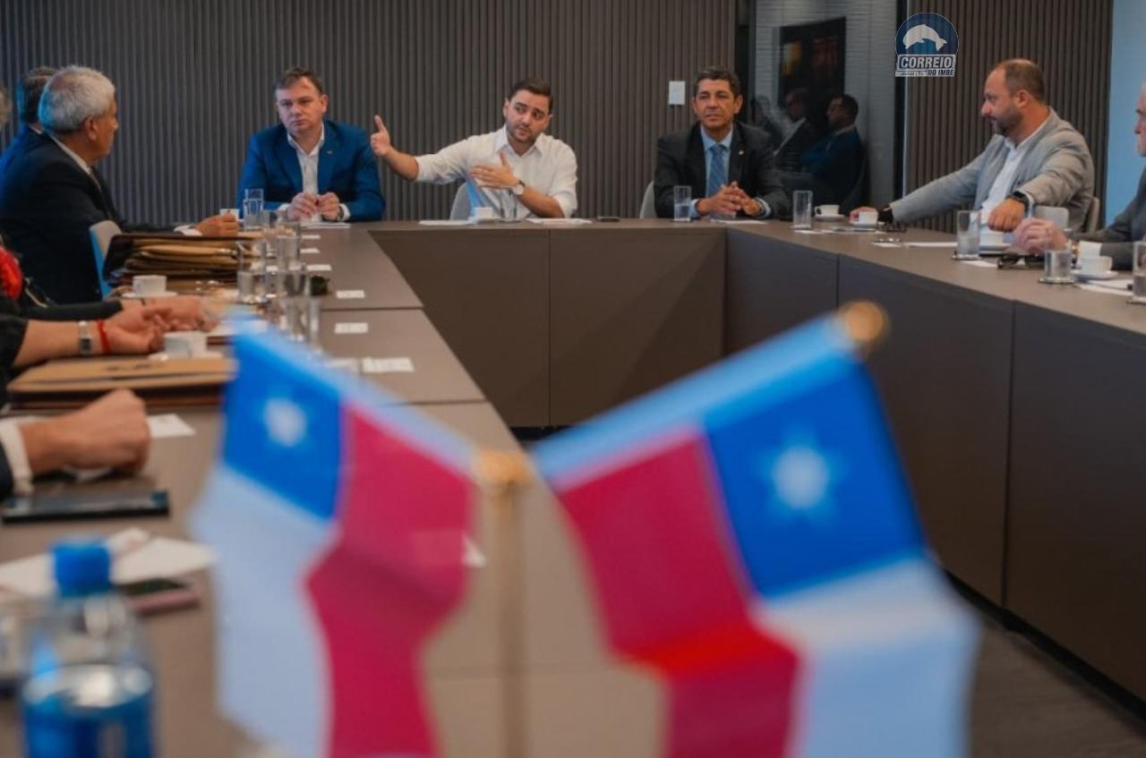 Vice Governador Gabriel Souza recebe comitiva do Chile para tratar do Porto de Arroio do Sal