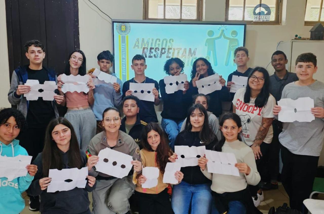 ATIVIDADES DO PROERD DA BM SÃO REALIZADAS NA ESCOLA MUNICIPAL MIRKO LAUFFER EM PASSINHOS EM OSÓRIO
