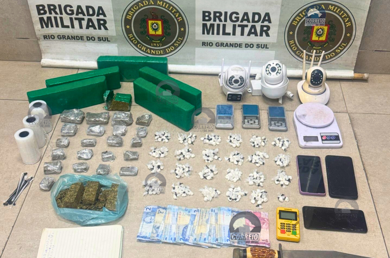 Mais de 250 porções de cocaína e 5 tijolos de maconha são apreendidos em operação da Força Tática em Capão da Canoa.