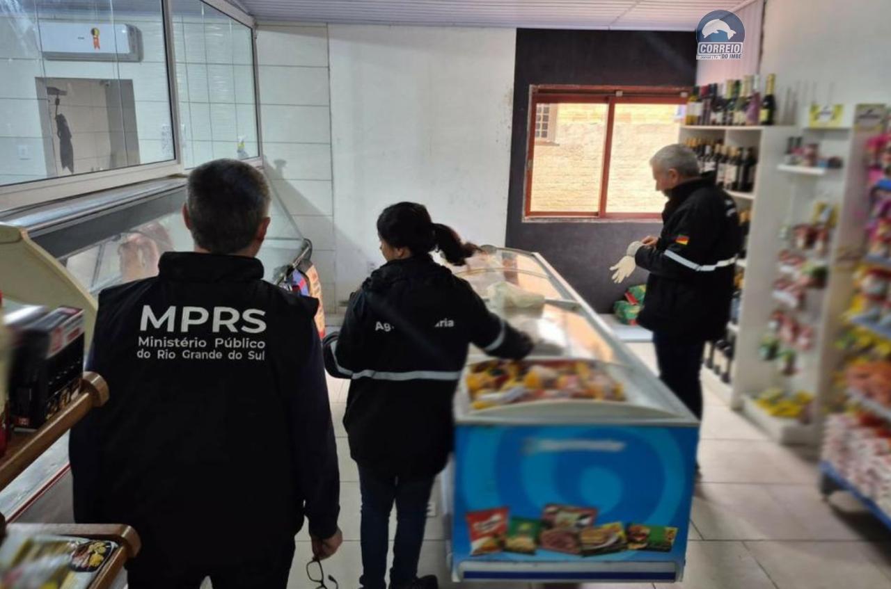 Mostardas: Força-Tarefa Segurança dos Alimentos apreende 700 quilos de produtos impróprios