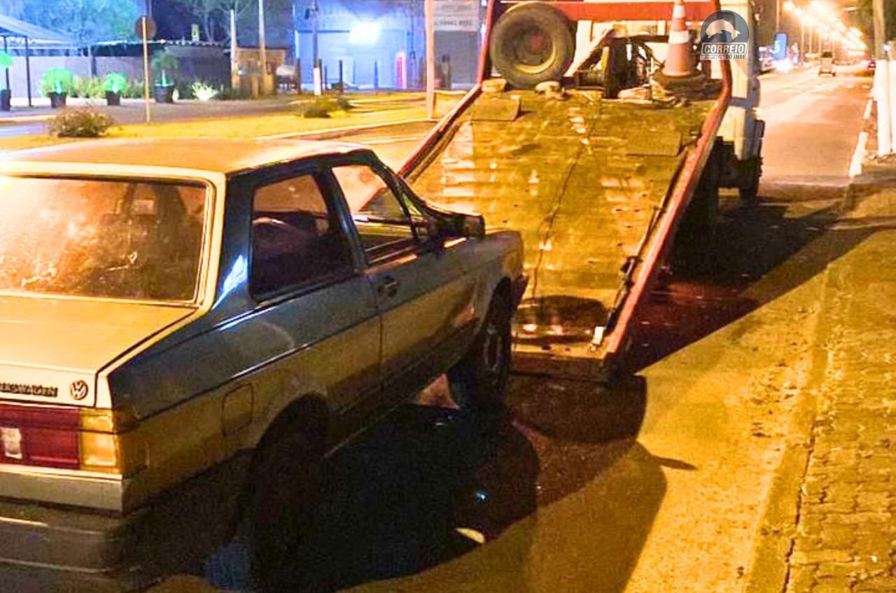 BM flagra motorista sem habilitação e veículo com mais de R$ 20 mil em multas em Osório