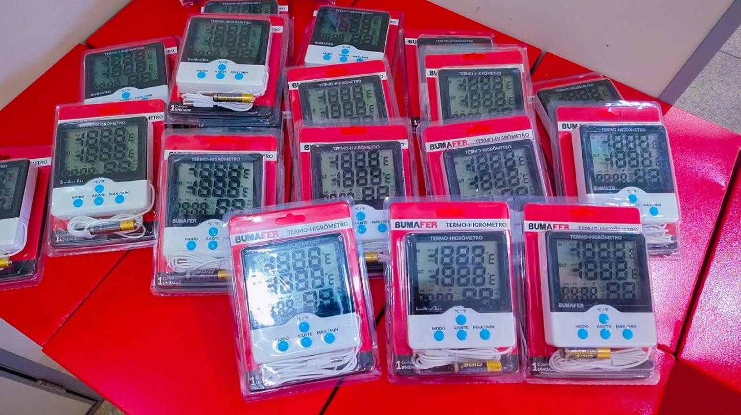 ESCOLAS DE IMBÉ RECEBEM NOVOS TERMÔMETROS DIGITAIS PARA REFORÇAR A SEGURANÇA ALIMENTAR