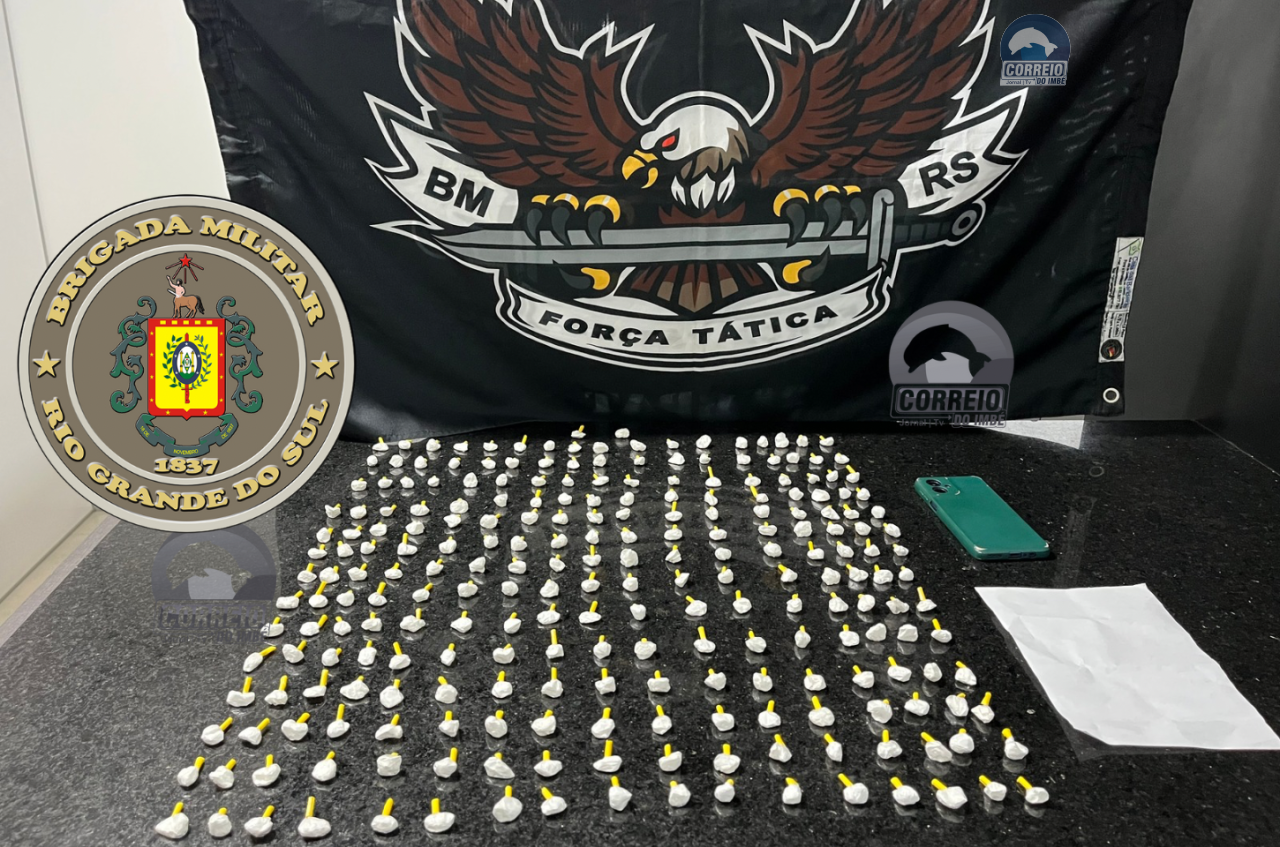 Força Tática apreende 240 buchas de cocaína e prende suspeito por tráfico no Centro de Imbé