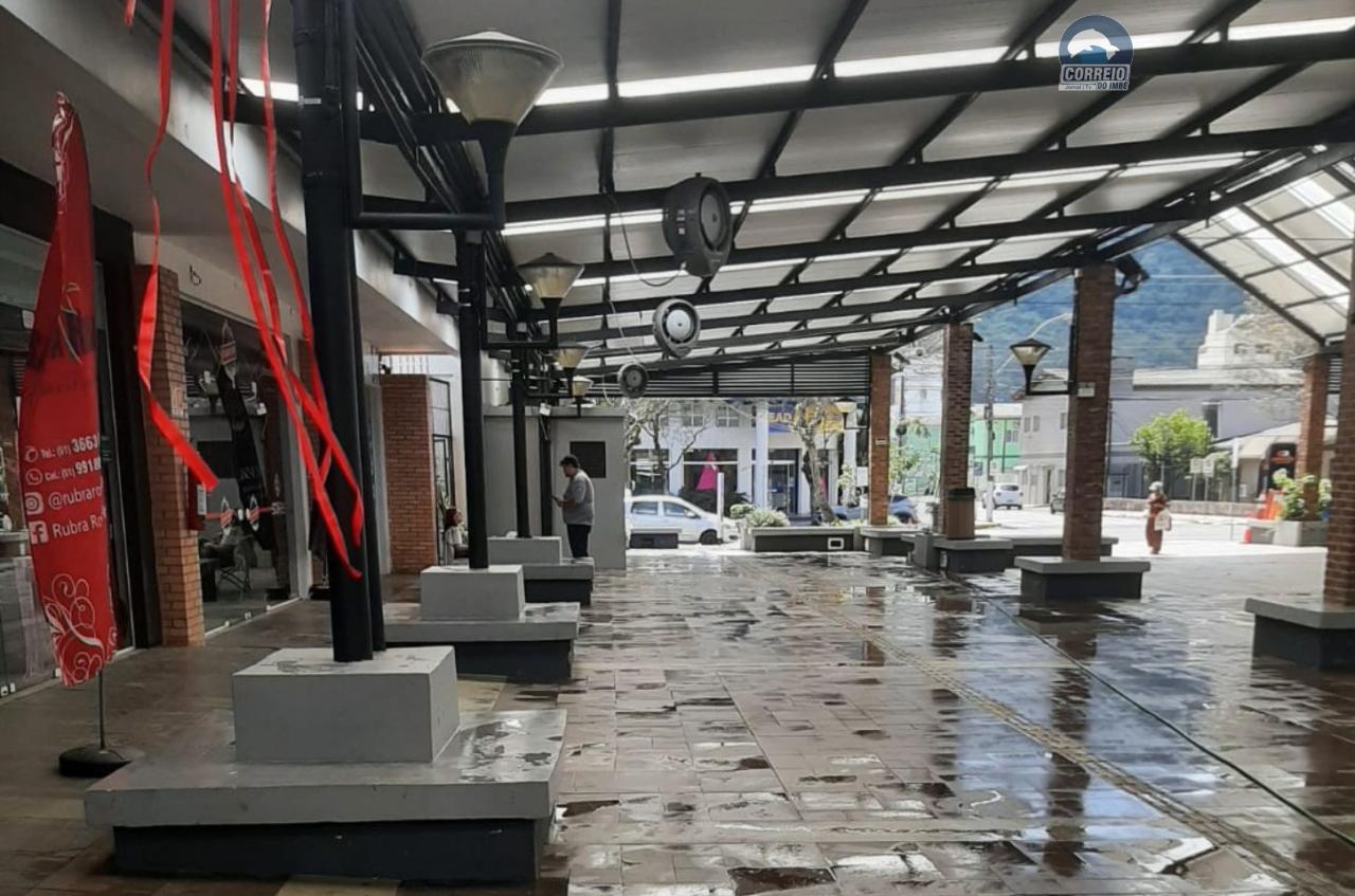 Limpeza do Largo dos Estudantes Sônia Chemale em Osório ocorrerá todos os sábados à tarde