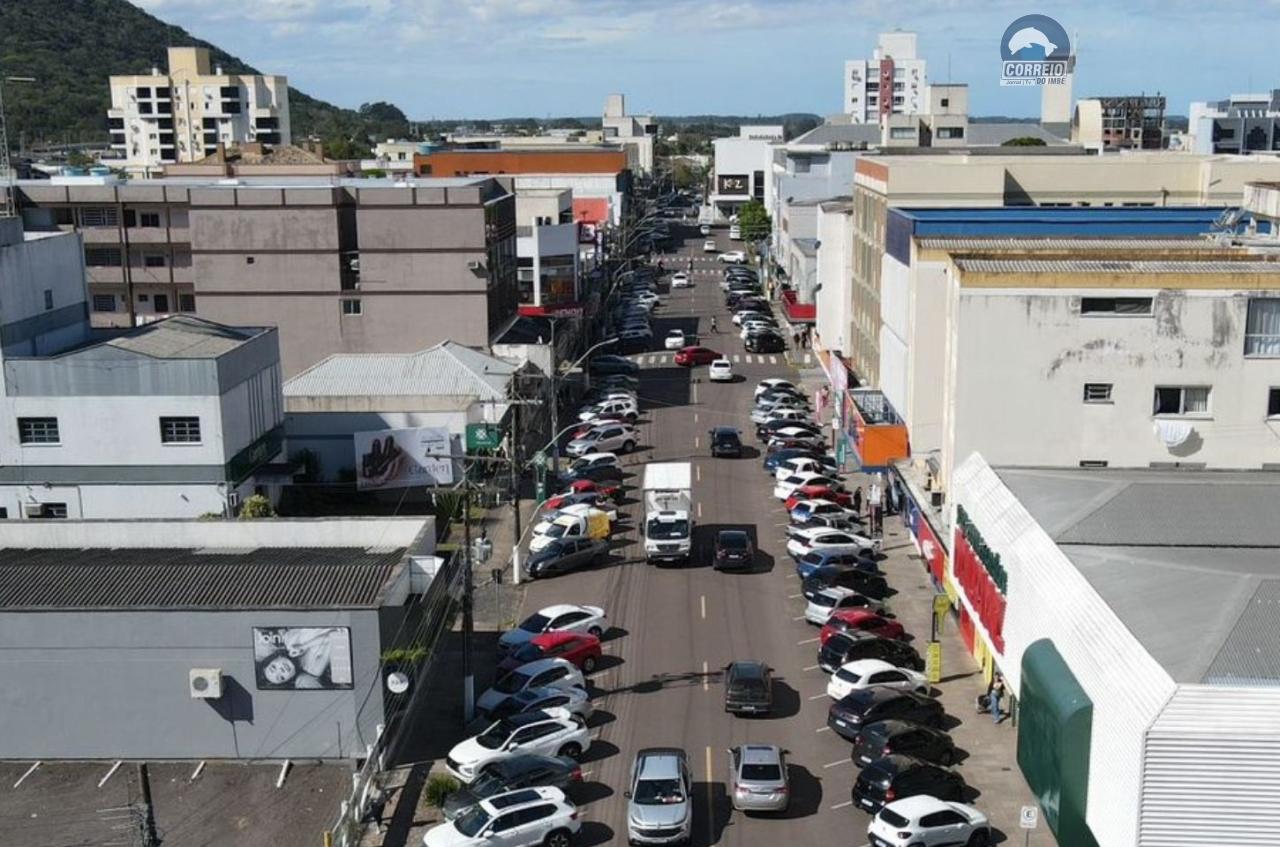 Prefeitura de Osório inicia a pintura de meios-fios para a retomada do estacionamento rotativo com redução de vagas e tarifa menor