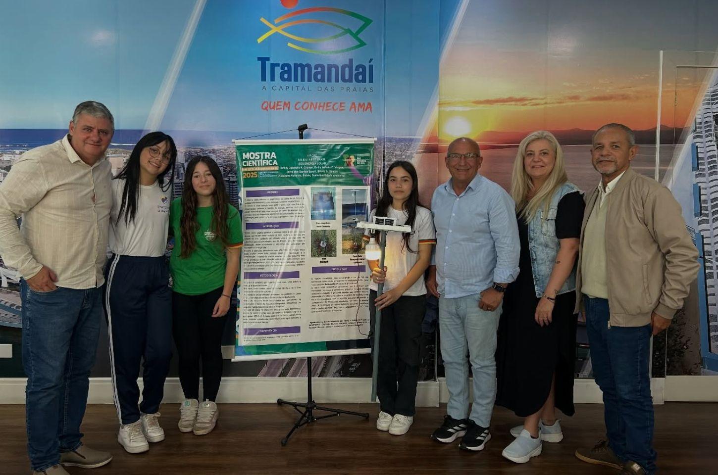  Alunas da Escola Assis Brasil apresentam Projeto sustentável  no Gabinete do Prefeito de Tramandaí