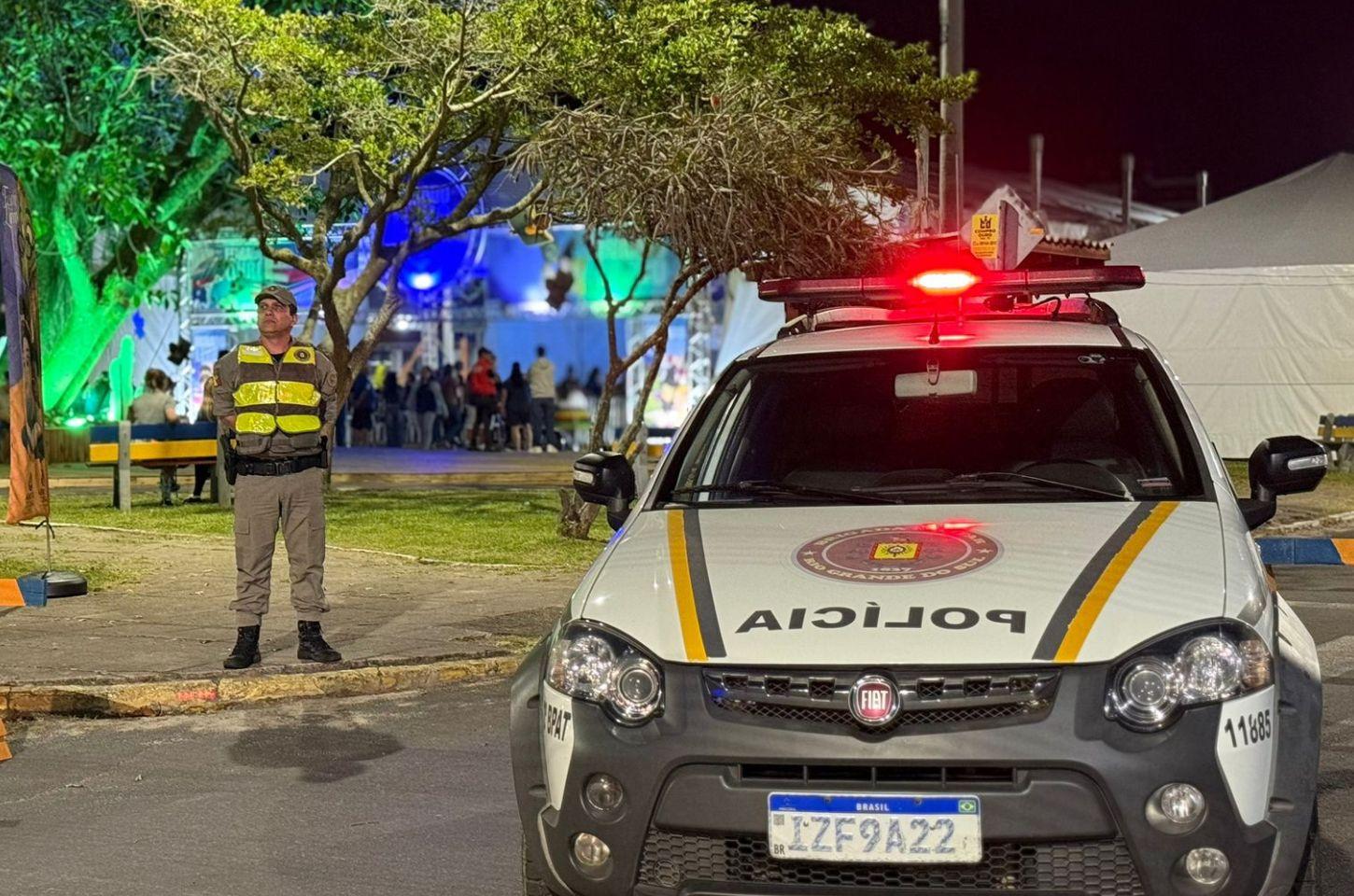 BM marca presença na feira do livro em Arroio do Sal