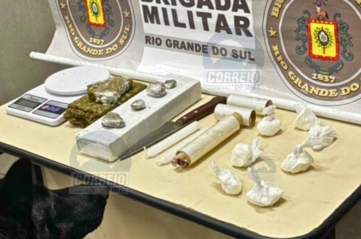🚨 Brigada Militar prende homem por tráfico de drogas e apreende adolescente no bairro Santa Luzia, em Capão da Canoa