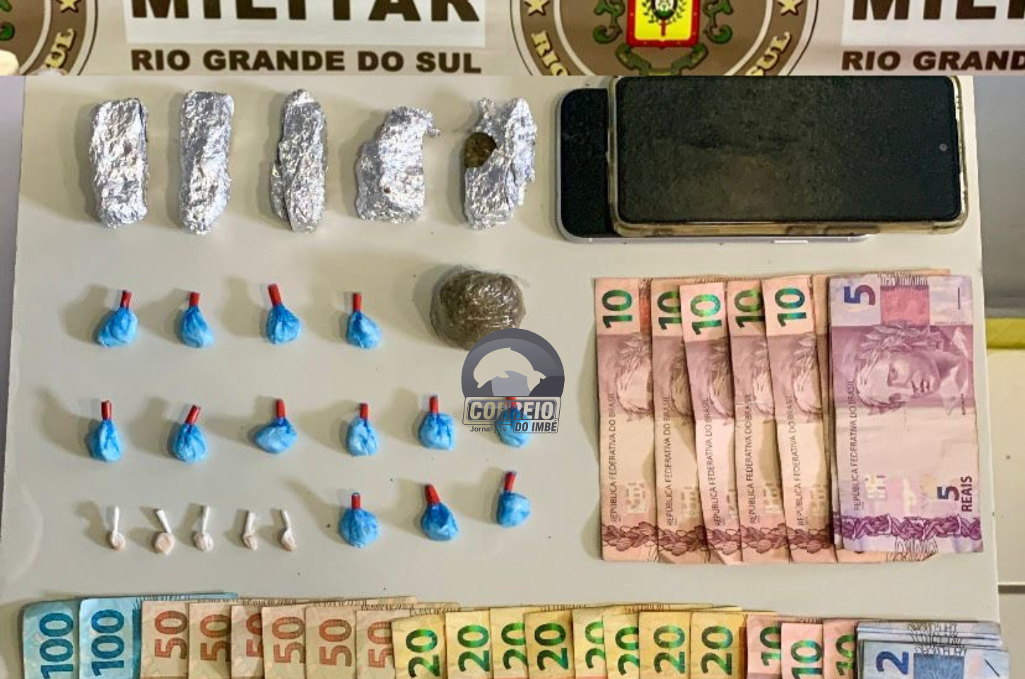 🚨 FT prende suspeito por tráfico e corrupção de menores em ação do 8º BPM no Balneário Pinhal