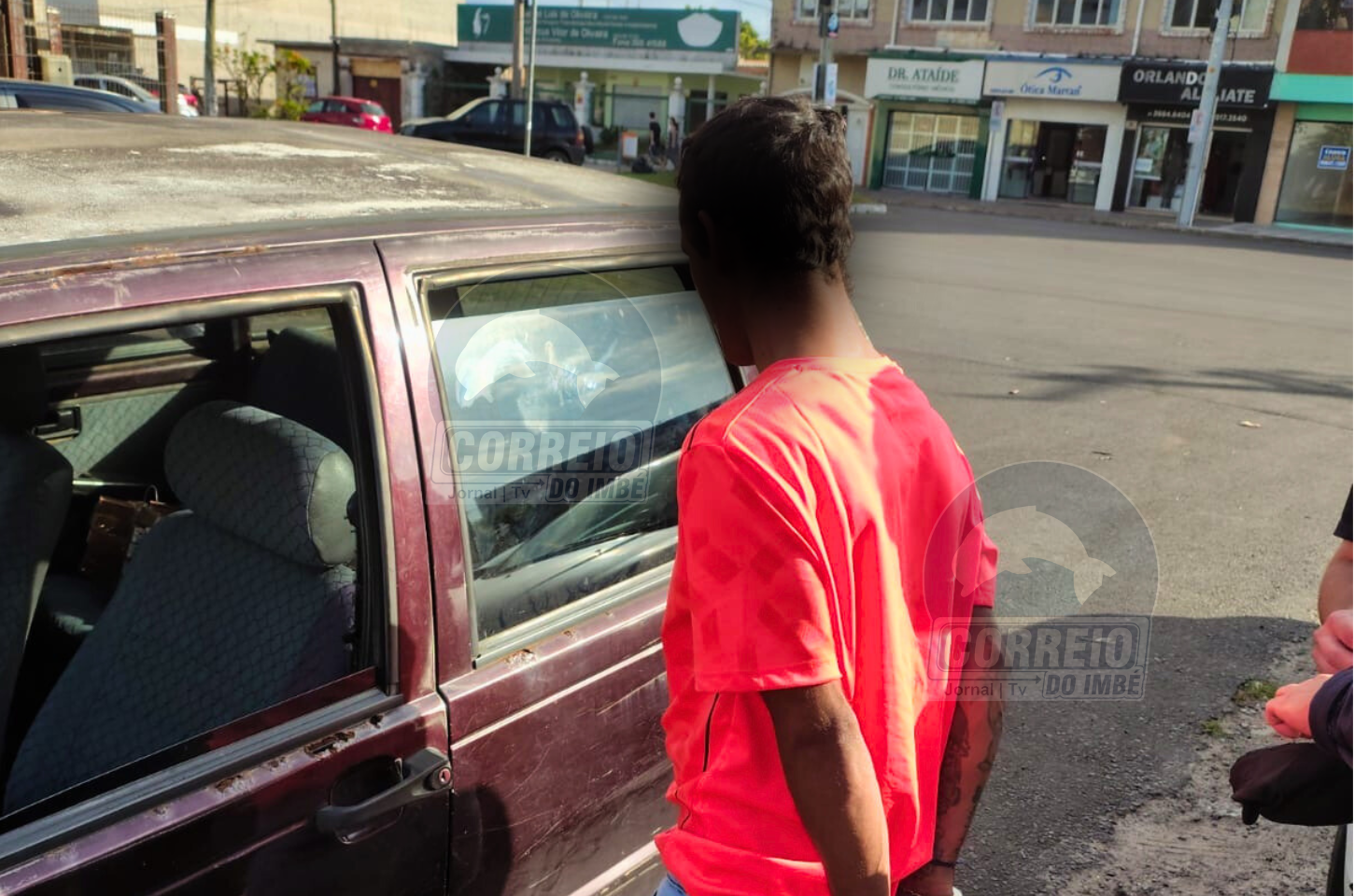 🚨 Guarda Municipal de Tramandaí detém suspeito de furto após ser contido por populares no Centro