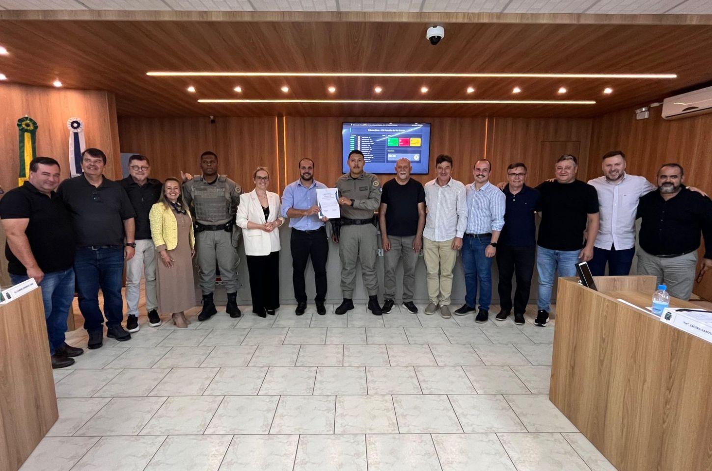 Policiais Do 8º Bpm São Homenageados Na Câmara De Vereadores De Santo Antônio Da Patrulha
