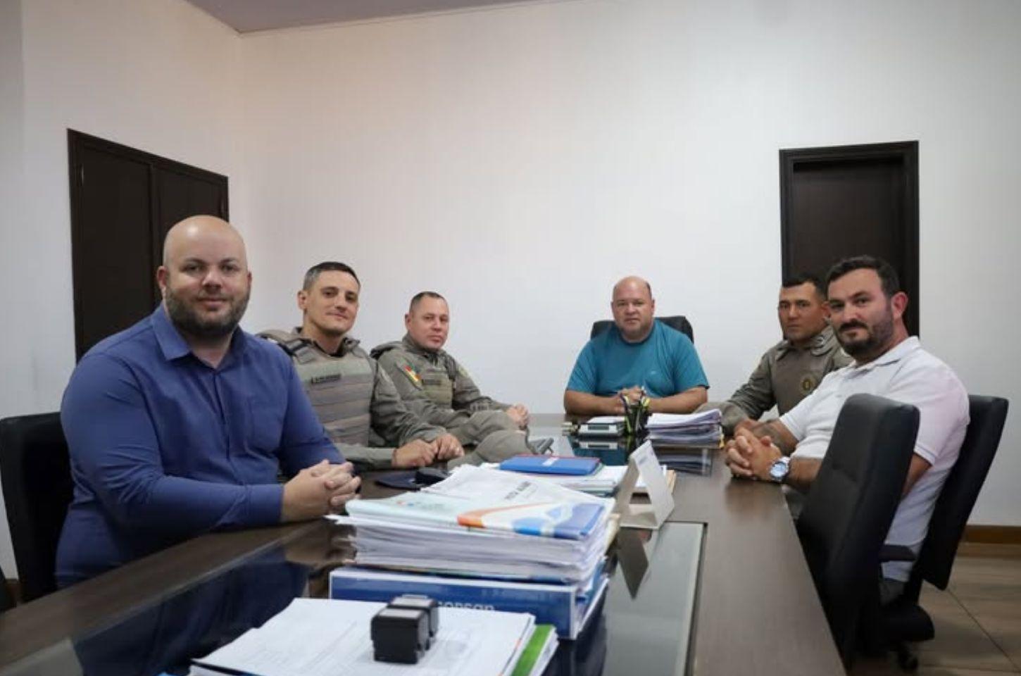 PREFEITURA DE IMBÉ E BRIGADA MILITAR ALINHAM AÇÕES PARA A TEMPORADA DE VERANEIO