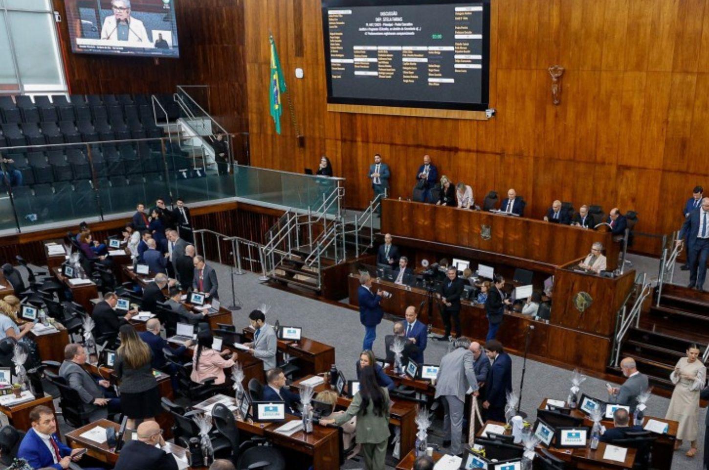 Assembleia aprova projetos que tornam TEAcolhe e Rede Bem Cuidar criados pelo governo Leite políticas permanentes de saúde