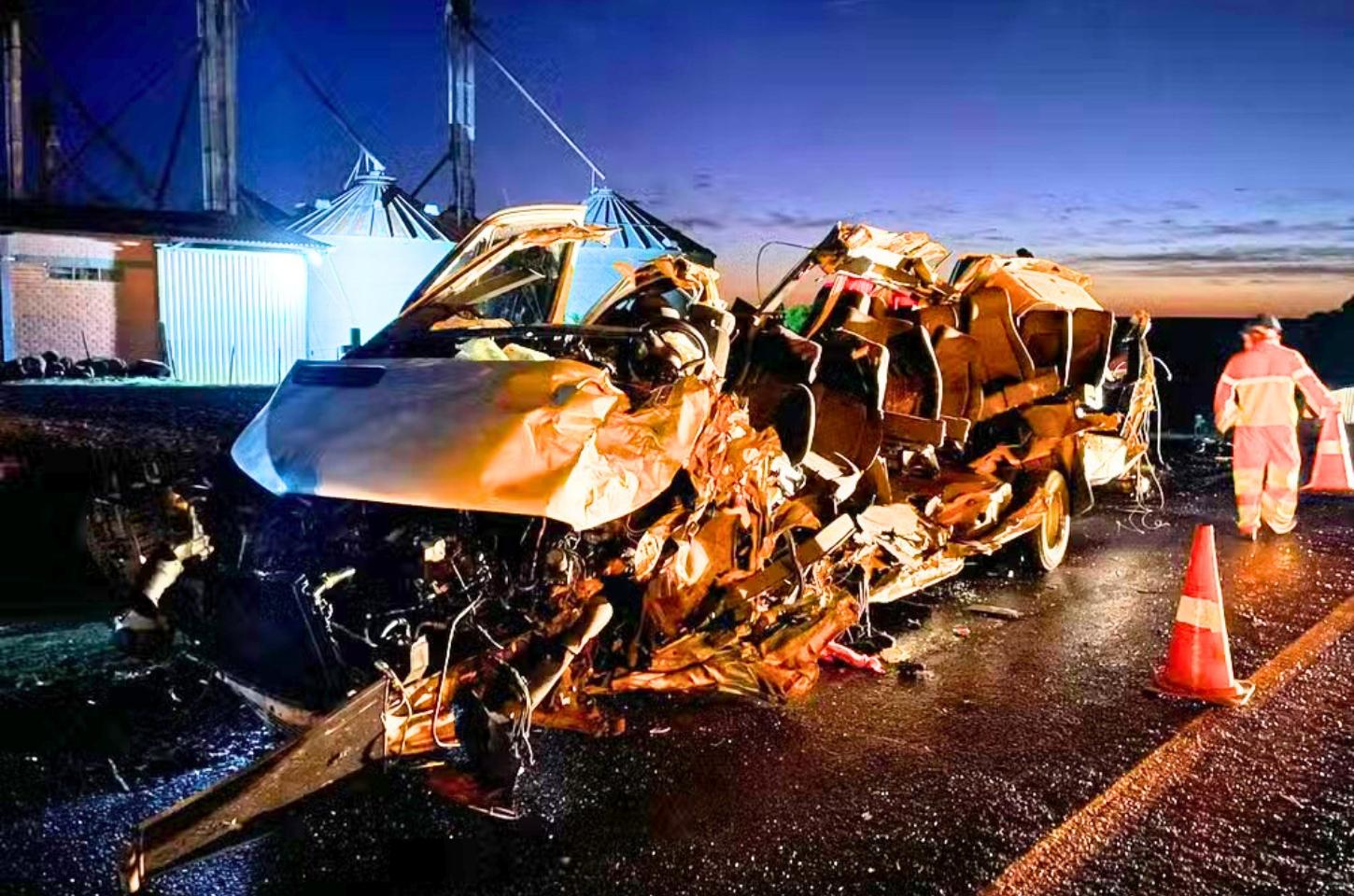 🚨 Cinco pessoas morrem e quatro ficam feridas em grave acidente na BR-386, em Carazinho