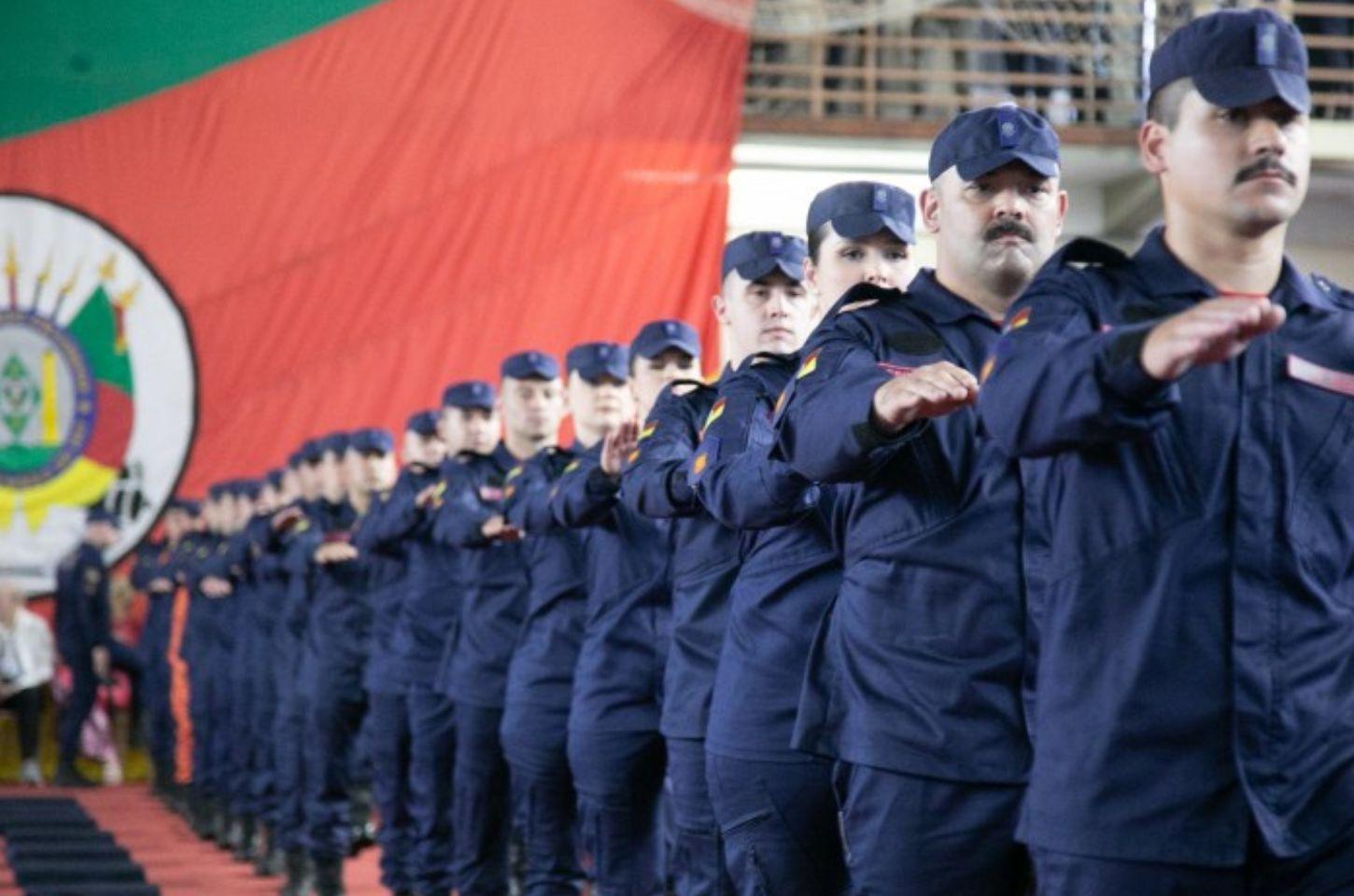 Corpo de Bombeiros Militar habilita 322 novos sargentos