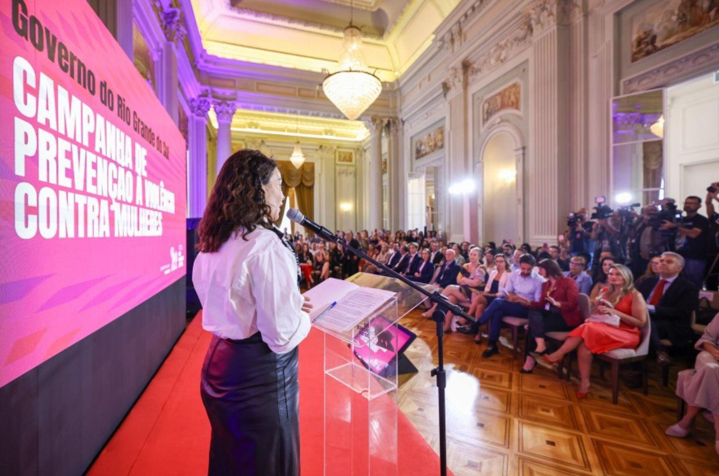 Eduardo Leite lança a campanha “Não maquie, denuncie” para prevenção da violência contra as mulheres no Rio Grande do Sul