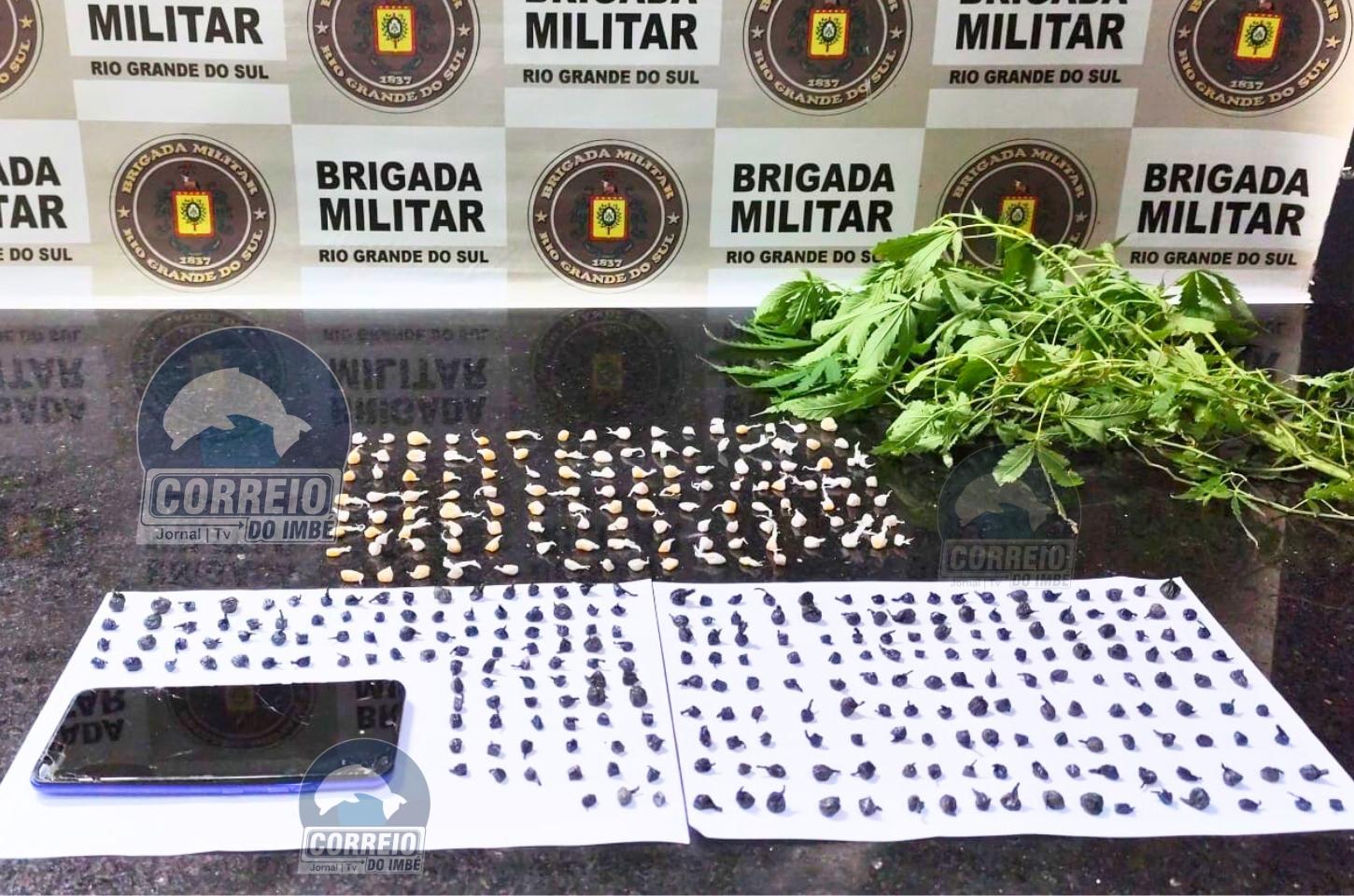 🚨 Homem é preso com 385 pedras de crack em Tramandaí
