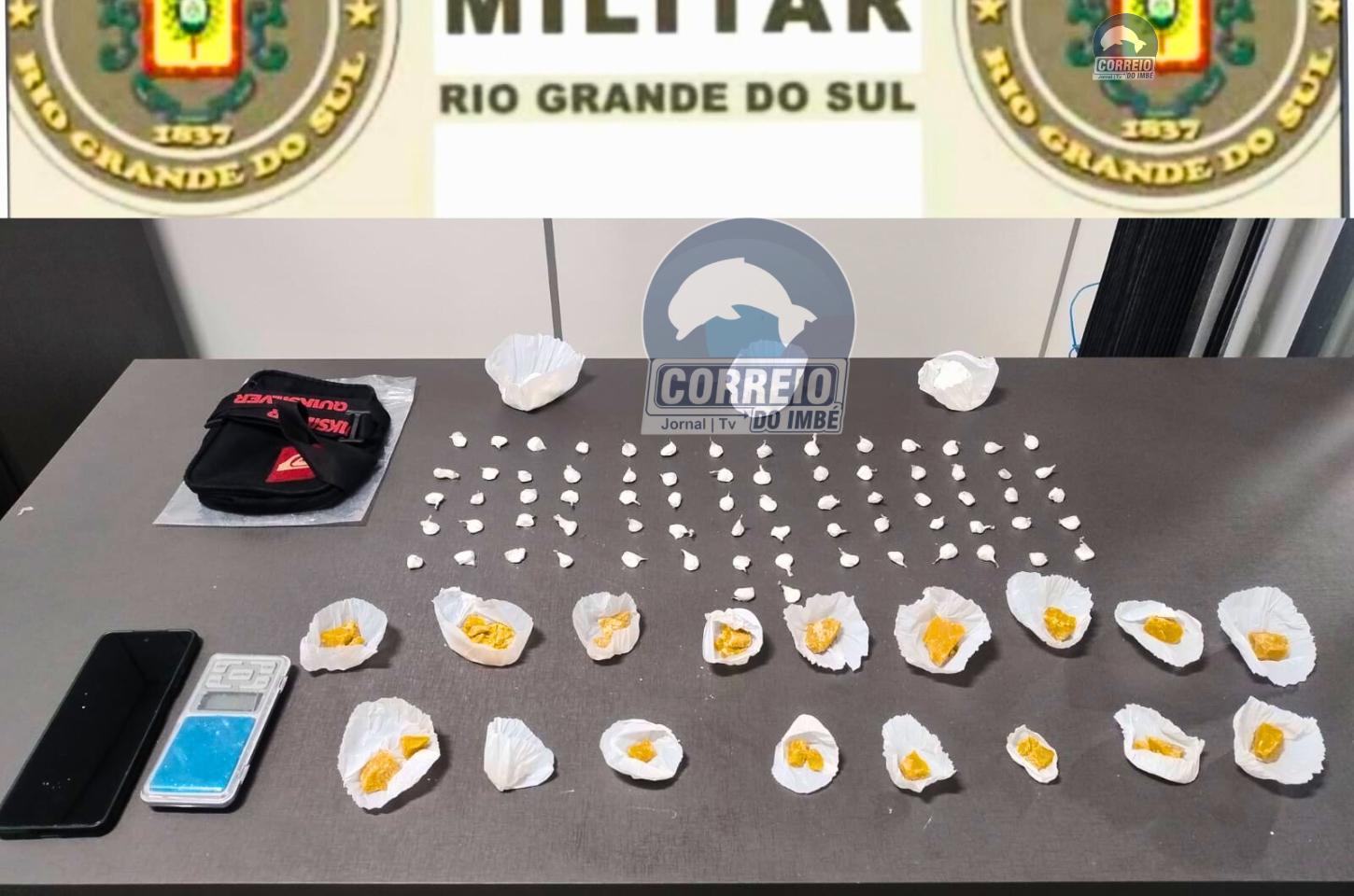 🚨 Mulher é presa por tráfico de drogas no bairro São Francisco 1, em Tramandaí