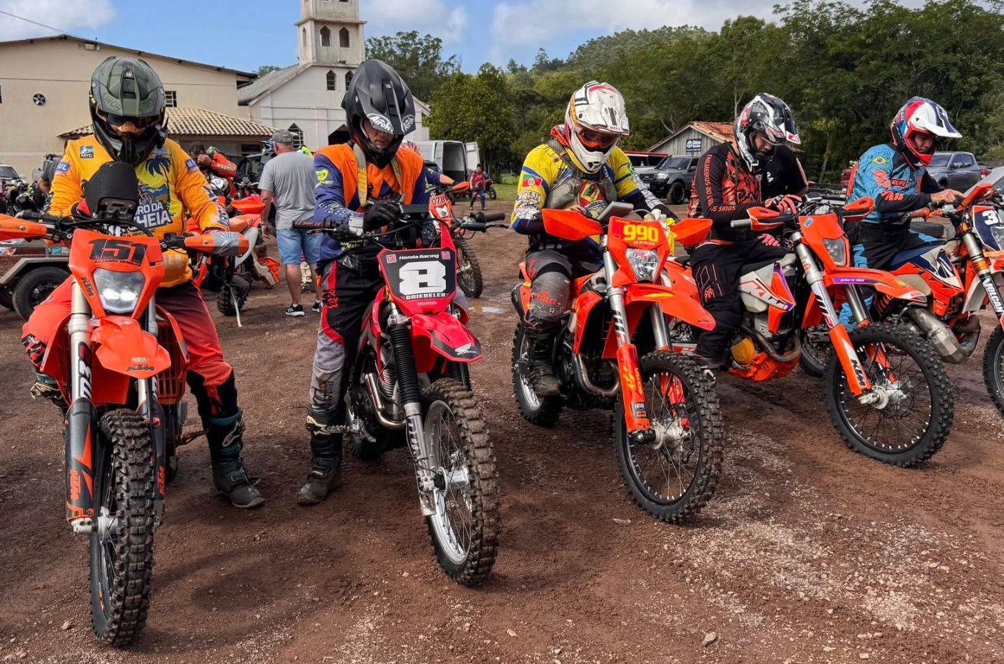 🏍️🥾 23° ENDURO DE VERÃO É REALIZADO NO MORRO DA BORÚSSIA 