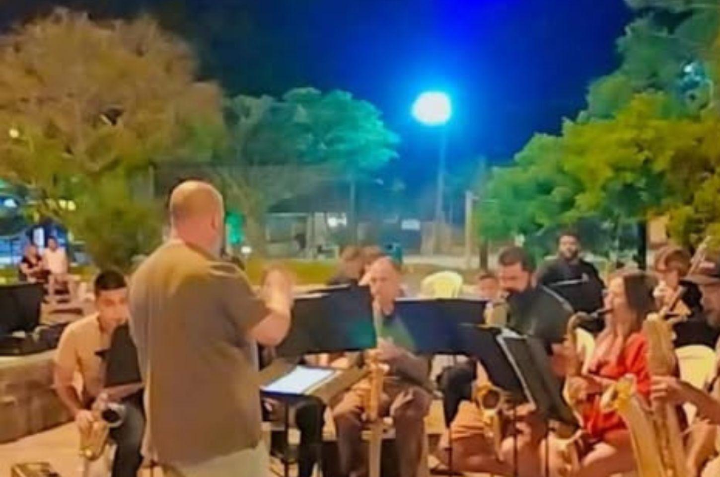 🎺🎶 BANDA MUNICIPAL DE OSÓRIO FAZ ENSAIO ABERTO NESTA TERÇA NA PRAÇA DAS CARRETAS