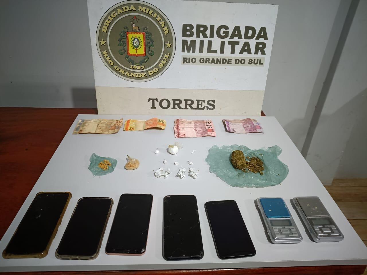 🚨 Casal é preso por tráfico de drogas em Torres