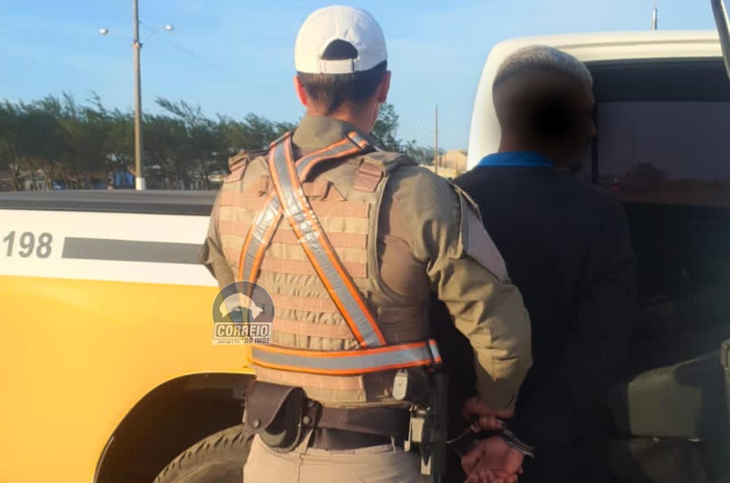 🚨 CRBM  prende foragido da Justiça durante operação em Tramandaí