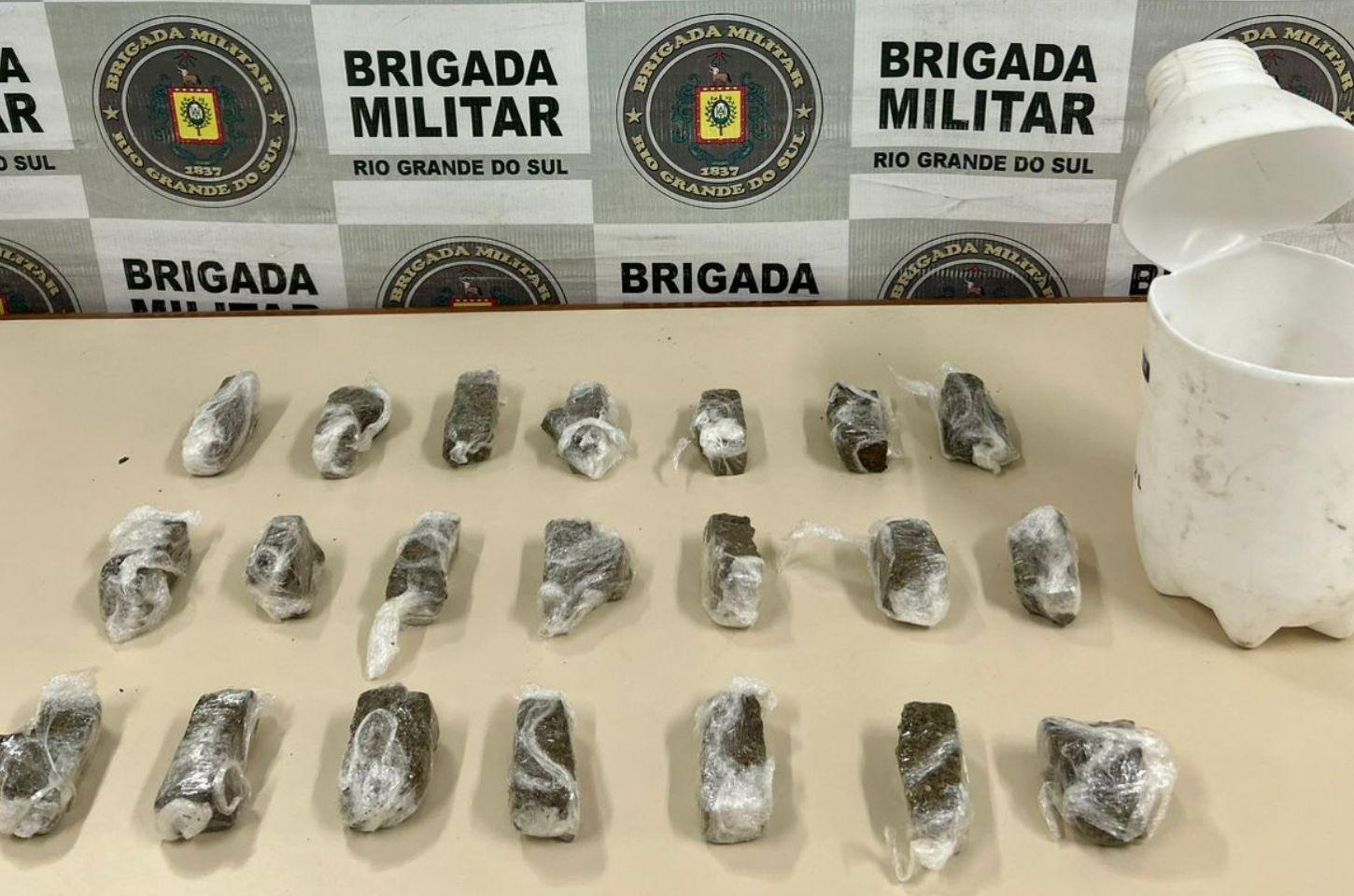 Homem é preso por tráfico de drogas durante abordagem policial em Imbé