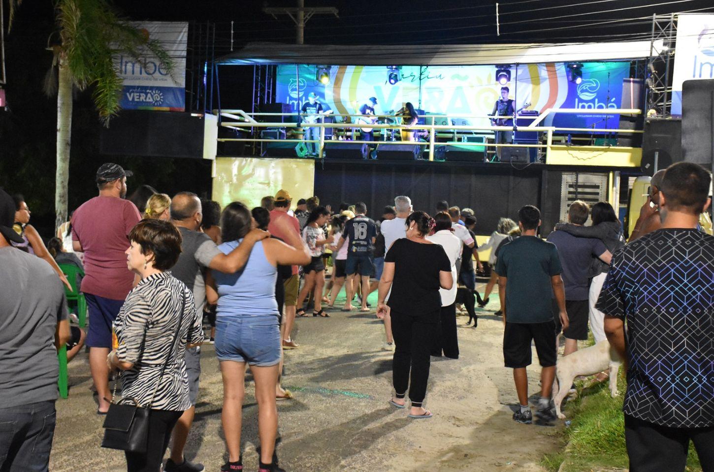 Shows de Verão iniciam a temporada musical de 2026 em Mariluz em Imbé