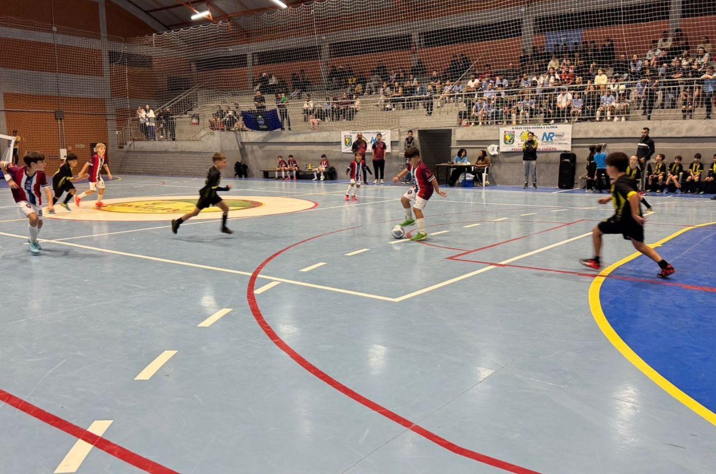 Assessoria de Esportes de Osório e Sesc firmam parceria para aulas gratuitas de Futsal Categorias de Base e Câmbio